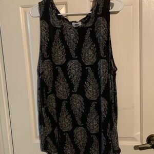 Old Navy Black Tank Top with Gray Leaf Motif